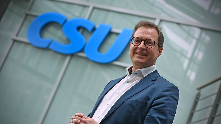 Modern und konservativ, wertebewusst und weltoffen: Vorschusslob für den neuen CSU-Generalsekretär Huber. 