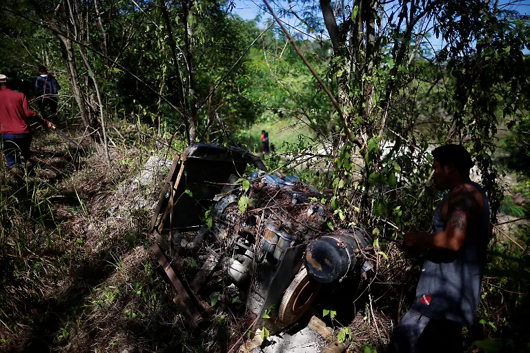Maschine-von-illegalen-Minenarbeitern