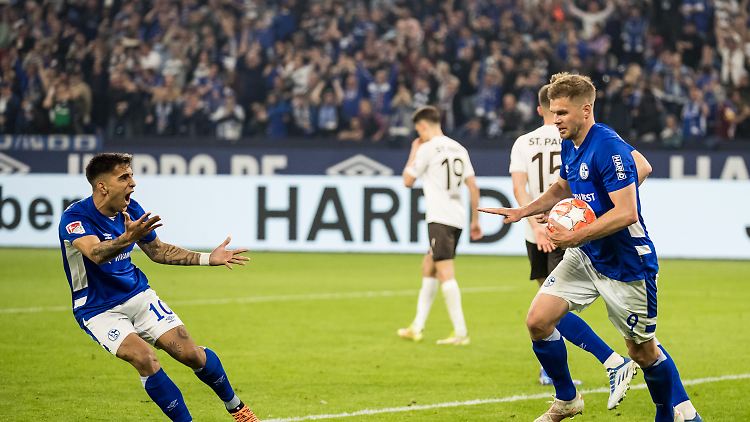 Torjäger Simon Terodde sorgte für den Beginn der Aufholjagd in die Fußball-Bundesliga.