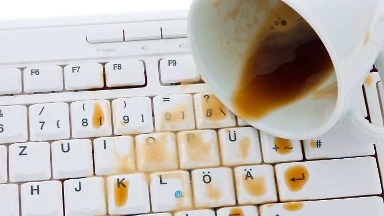 Schadensfall eingetreten: Jetzt heißt es, den eigenen Vertrag nach Klauseln zu durchforsten.