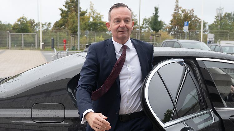 Verkehrsminister Volker Wissing möchte laut "Handelsblatt" die Kaufprämie für E-Autos verlängern.