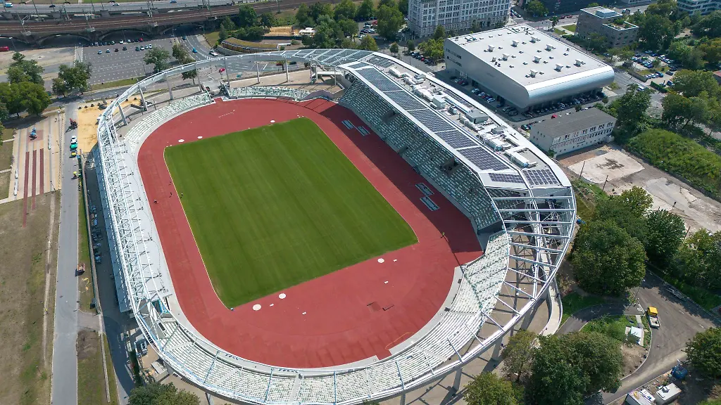 Das-erneuerte-Dresdner-Heinz-Steyer-Stadion-aus-der-Vogelperspektive
