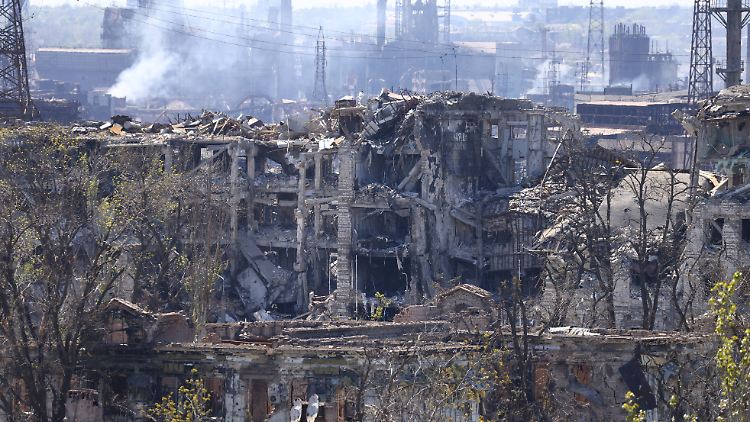 Seit Wochen unter Beschuss: das Stahlwerk in Mariupol.