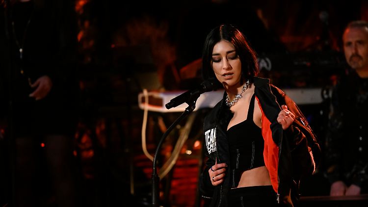 Elif ist in Folge drei der Star des Abends.