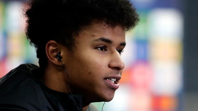 Karim Adeyemi macht auch seinen Jugendklub mit dem Wechsel zum BVB glücklich.