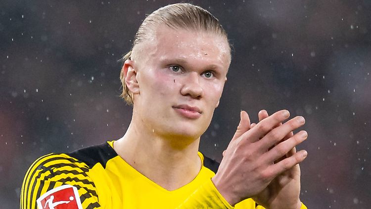 Topstürmer Erling Haaland wird sich finanziell verbessern.