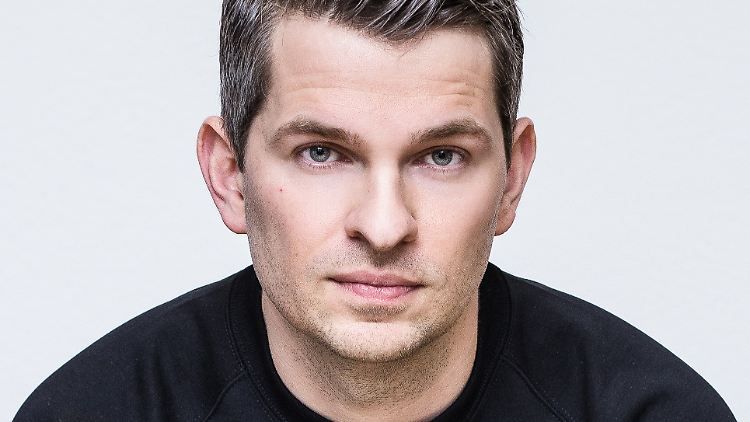 Apple und Tesla haben "die Kunst des Präsentierens perfektioniert", sagt Christian Reber.