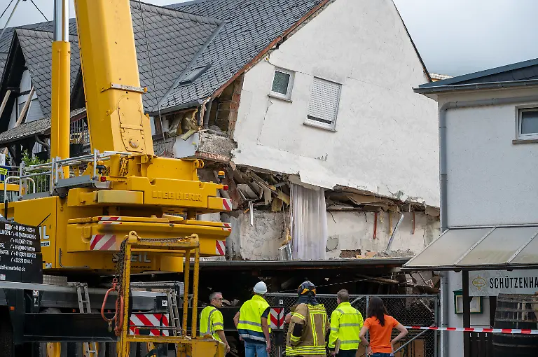 08f79eeecf1bf3c0d63efb37a7636157