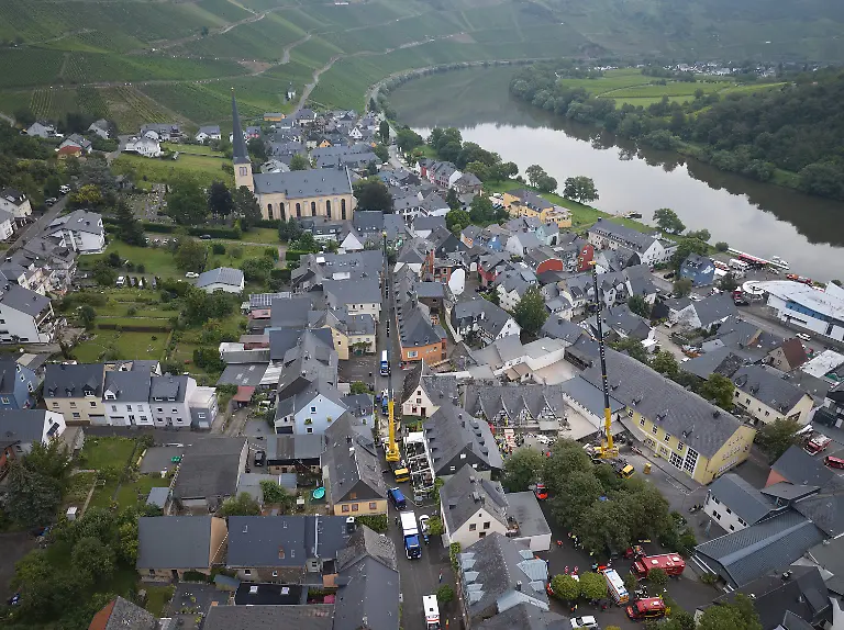 dc10137d5ad1045c8370f0c999880f9e