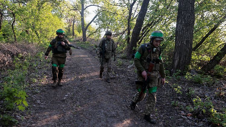 Ukrainische Soldaten in der Region Charkiw. 