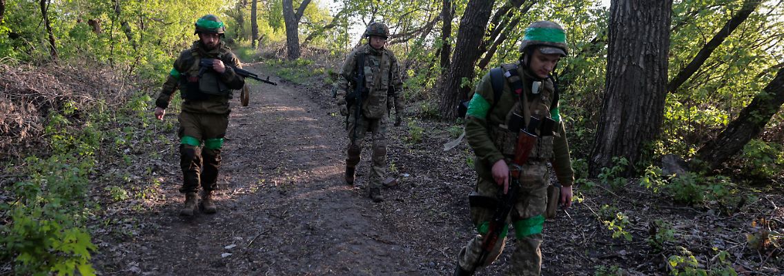 2022-05-10T155728Z_2143899100_RC264U9MT509_RTRMADP_3_UKRAINE-CRISIS-KHARKIV-REGION.JPG