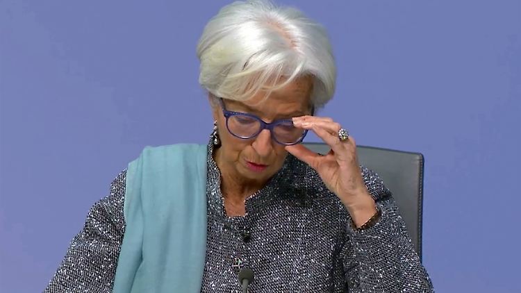 EZB-Präsidentin Christine Lagarde hat angekündigt, bald die Zinsen zu erhöhen. 