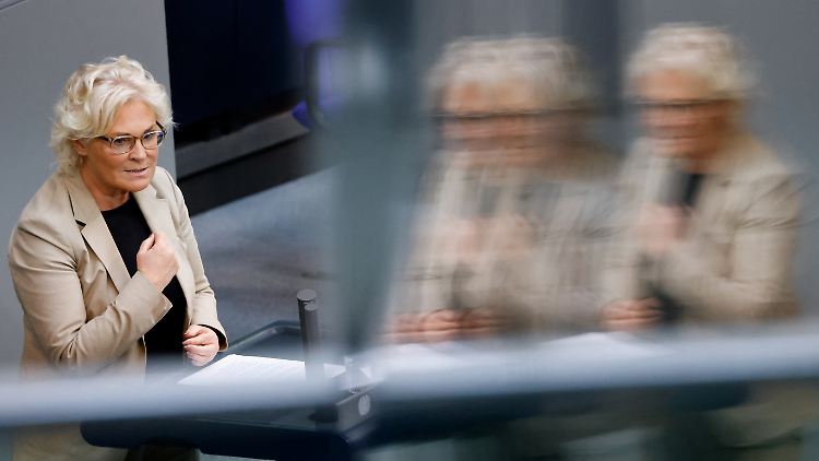 Alle Entscheidungen sind Lambrecht zufolge "rechtlich völlig korrekt" erfolgt.