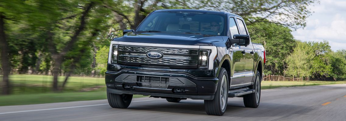 F-150_Lightning_Platinum_on-road_03.jpg