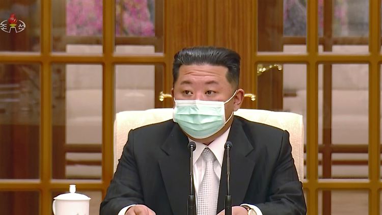 Kim Jong Un bestätigte den Ausbruch der Corona-Pandemie in seinem Land.