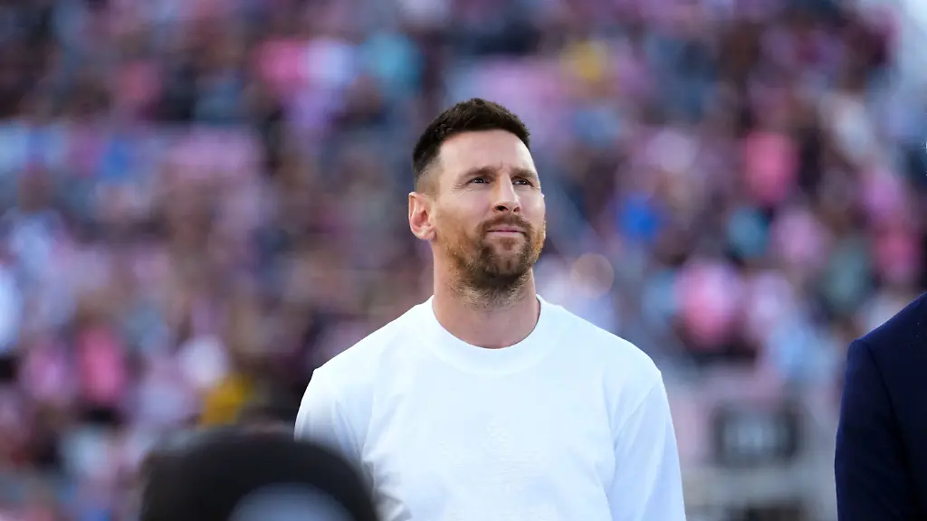 2024-07-21T004757Z-15999878-MT1USATODAY23786083-RTRMADP-3-MLS-CHICAGO-FIRE-FC-AT-INTER-MIAMI-CF