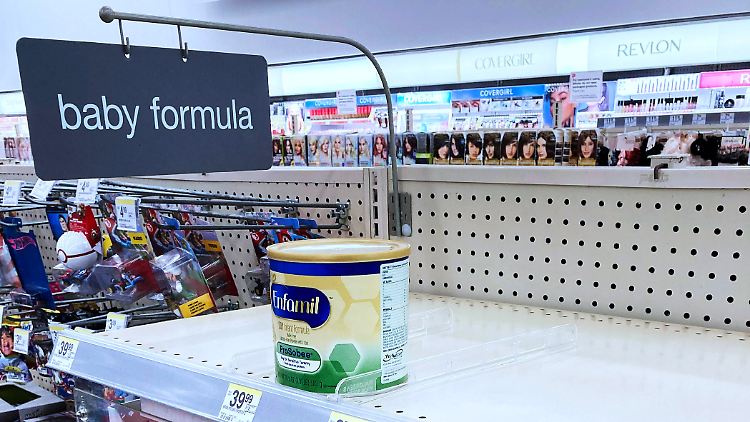 Leere Supermarktregale: In den Lagerbeständen gab es zuletzt eine Lücke von über 40 Prozent.