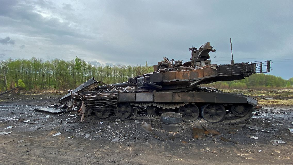 2022-05-10T145635Z_1902532687_RC2L3U97CV8F_RTRMADP_3_UKRAINE-CRISIS-KHARKIV-REGION.JPG