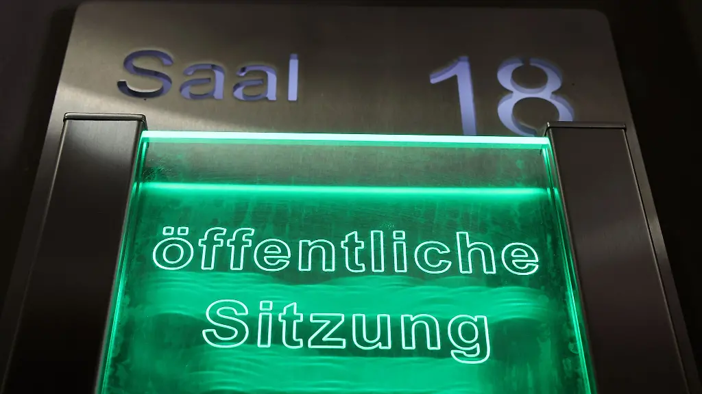 Vor-dem-Landgerichts-in-Schwerin-beginnt-ein-Vergewaltigungsprozess