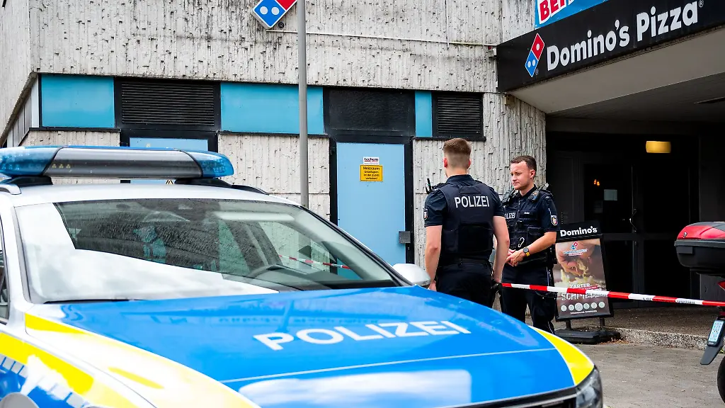 Bei-einer-Auseinandersetzung-in-einem-Pizzaservice-wurden-sechs-Menschen-verletzt
