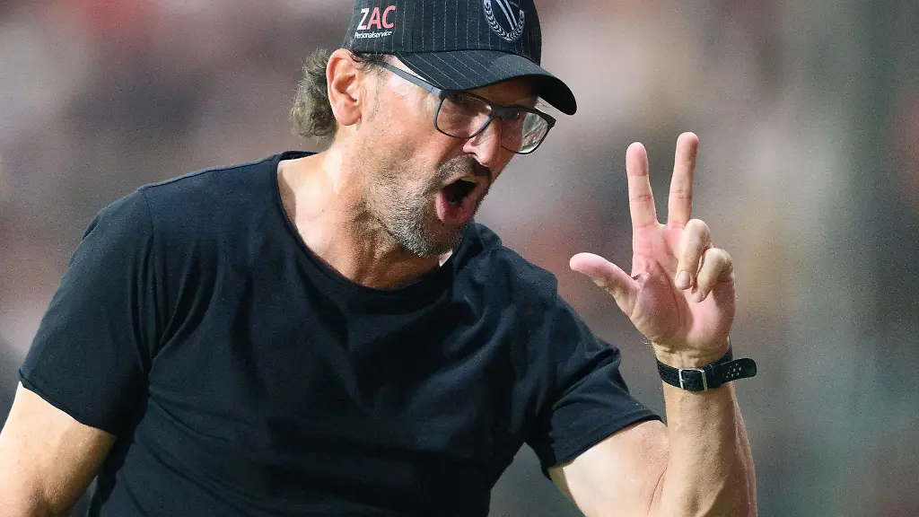 Trainer-Claus-Dieter-Wollitz-fehlt-beim-naechsten-Spiel-von-Cottbus