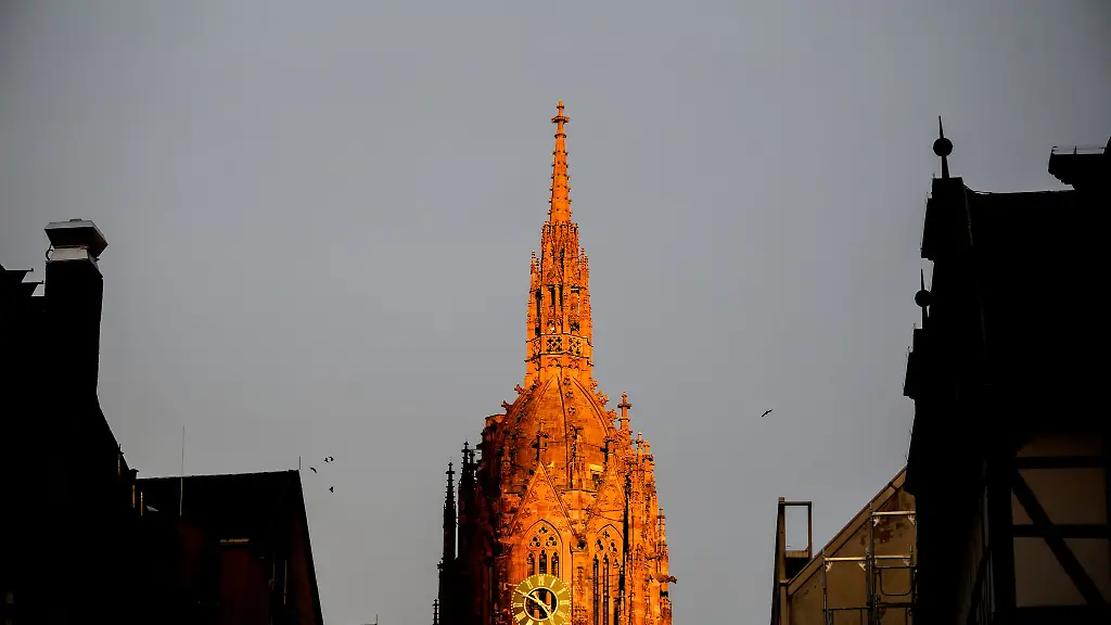 Nach-einem-Wasserschaden-ist-der-Frankfurter-Dom-ab-Mittwoch-wieder-komplett-geoeffnet