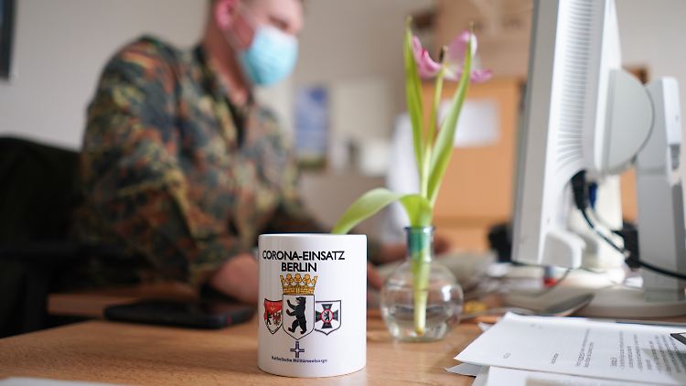 Die Bundeswehr leistete auch im Gesundheitsamt Berlin-Neukölln Amtshilfe.