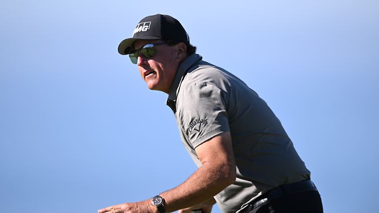 Phil Mickelson spielt künftig kürzer um mehr Geld.