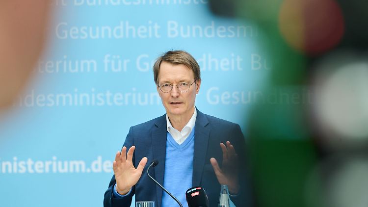 Karl Lauterbach trauert noch der verpassten Impfpflicht hinterher.