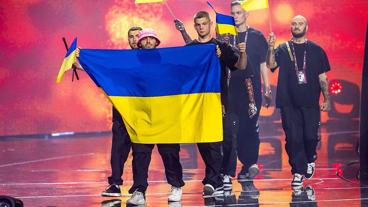 Kalush Orchestra ist der Sieger, in der Ukraine aber darf der ESC nicht stattfinden.