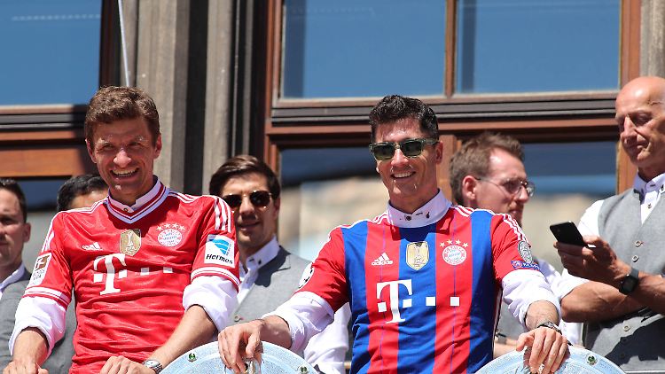 Robert Lewandowski gewann in seinen bislang zwölf Bundesliga-Spielzeiten zehn Meistertitel. 