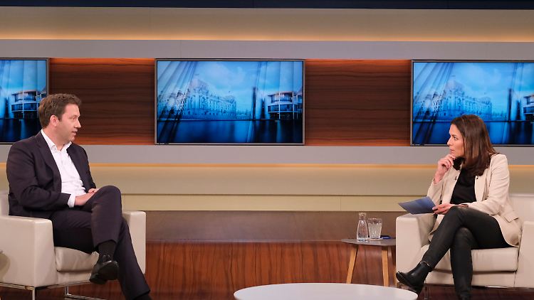 Muss die Niederlage erklären: Lars Klingbeil bei Anne Will.