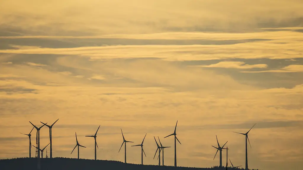 Das-Vertrauen-vieler-Unternehmer-in-die-Energiepolitik-ist-nach-einer-IHK-Umfrage-stark-beschaedigt