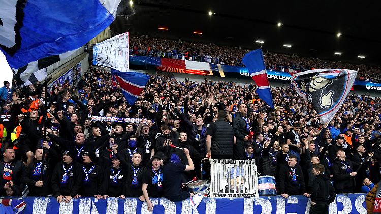 Die Fans der Glasgow Rangers sollen sich in Sevilla benehmen.