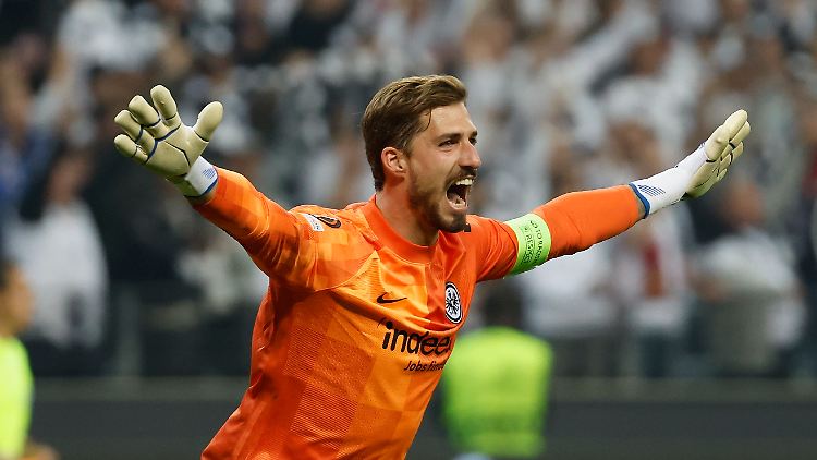 Nicht nur für "Charly" Körbel ist Eintracht-Keeper Kevin Trapp derzeit Deutschlands bester Torhüter. 