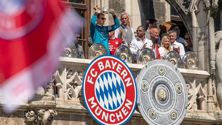 Der FC Bayern feiert so euphorisch, wie das eben möglich ist, wenn es keine ernsthafte Konkurrenz mehr gibt.