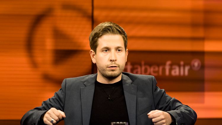 Die Ampel muss sich aktuell bei drei Krisen gleichzeitig beweisen. Doch SPD-Generalsekretär Kühnert sieht schon bald Licht am Ende des Tunnels.