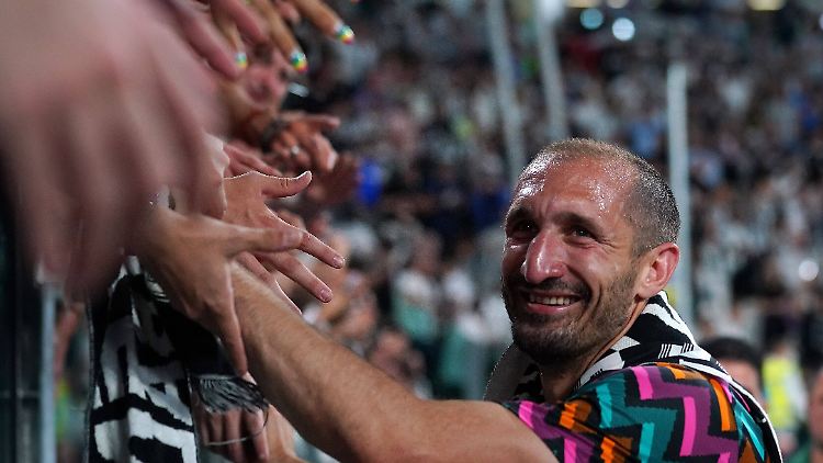 Chiellini beim Abschied von seinen Fans. 