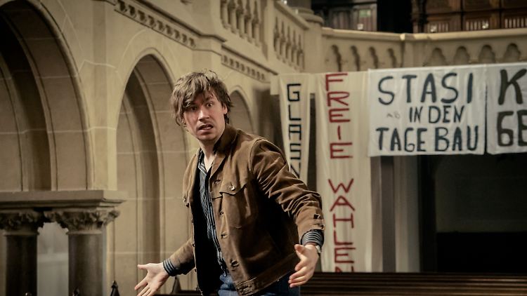 David Kross als Stasi-Spitzel Ludger Fuchs.