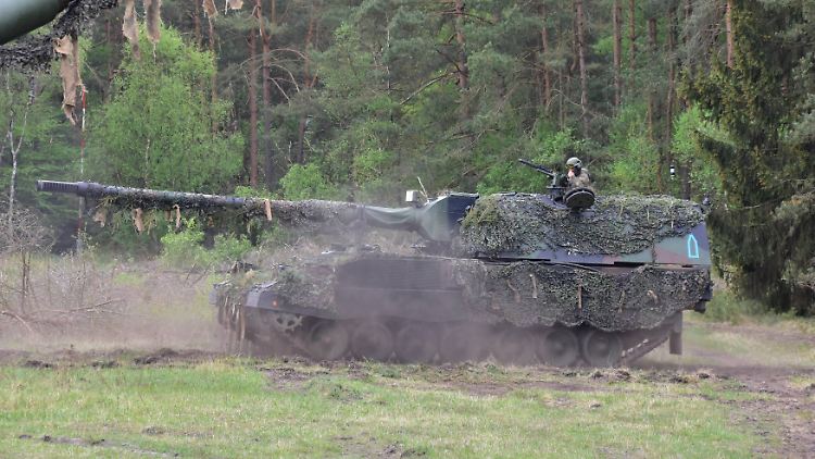 Die Panzerhaubitze 2000 der Bundeswehr. Sieben Stück davon will Deutschland an die Ukraine liefern.