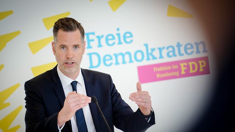 Auf Kosten der Bürgerbeteiligung - FDP-Fraktionschef Dürr kündigt eine geläuterte liberale Politik an.