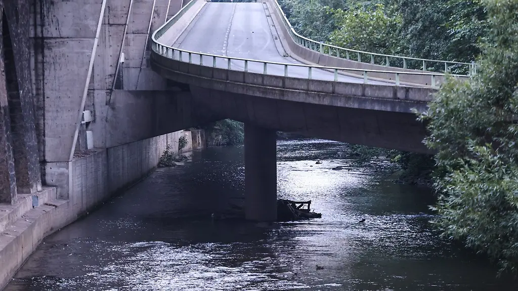 In-diesem-Abschnitt-des-Flusses-Volme-wurde-die-Leiche-entdeckt