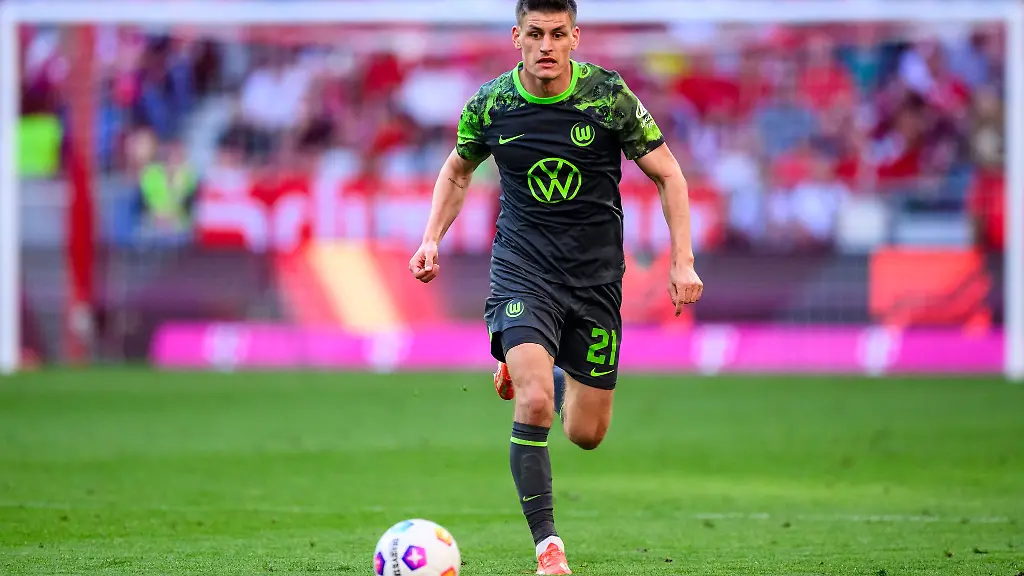 Der-Wolfsburger-Joakim-Mæhle-verletzte-sich-beim-Test-gegen-Como-1907