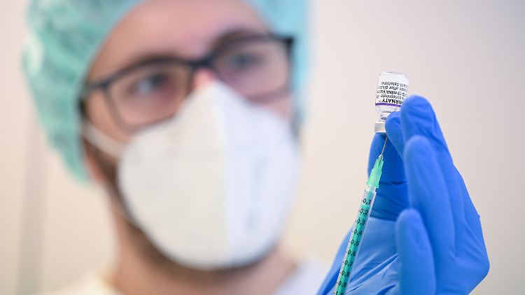 Die einrichtungsbezogene Impfpflicht war im Dezember 2021 beschlossen worden..