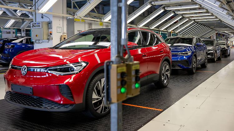 Im Vergleich zu 2019 betrug der Zuwachs in der Produktion von Elektroautos sogar 268 Prozent.