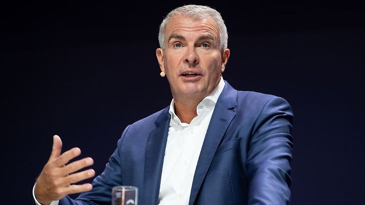 Carsten Spohr will mehr Arbeitskräfte für die Luftfahrtindustrie begeistern.