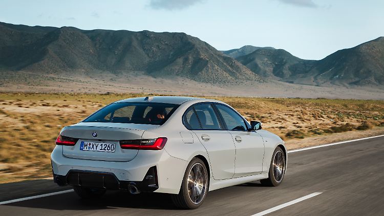 Die Leuchten am Heck sind beim BMW 3er, ebenso wie die Scheinwerfer in der Front, schmaler geworden.