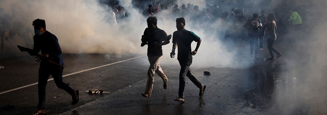 2022-05-19T165214Z_1939692290_RC2BAU9M8WEH_RTRMADP_3_SRI-LANKA-CRISIS.JPG