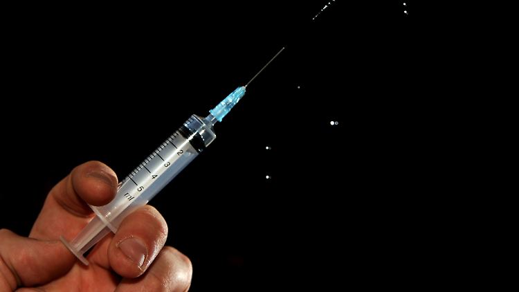 Die Pocken-Impfung soll einen gewissen Schutz bieten - vor allem gegen schwerere Erkrankungen.