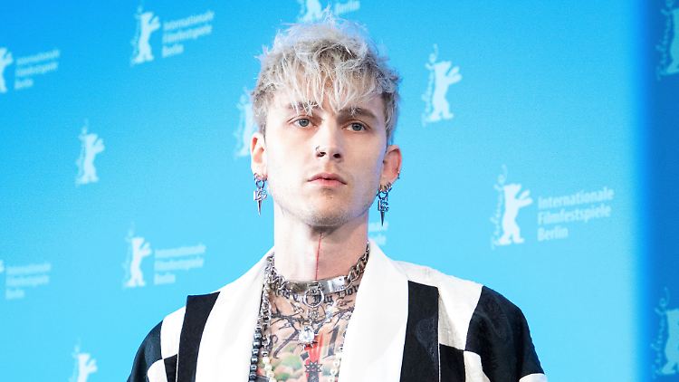 "Ich wurde immer paranoider", erinnert sich Machine Gun Kelly.